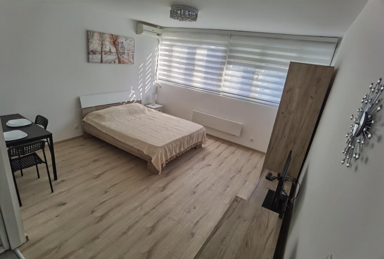 Апартаменты Apartman Lena Banovo Brdo Белград Экстерьер фото