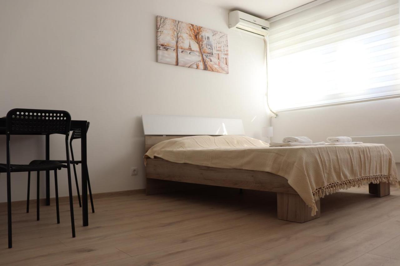 Апартаменты Apartman Lena Banovo Brdo Белград Экстерьер фото