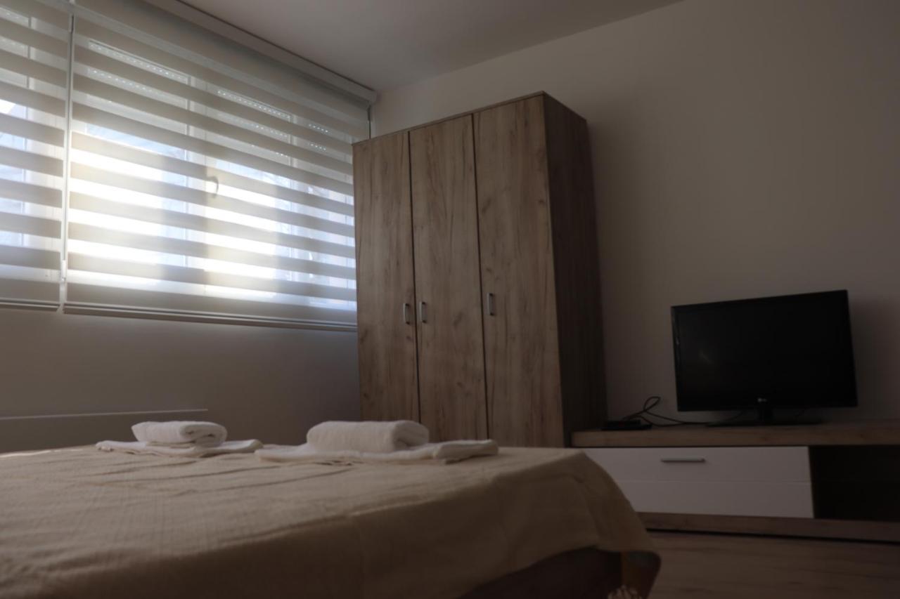 Апартаменты Apartman Lena Banovo Brdo Белград Экстерьер фото